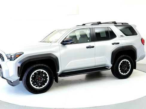 Used 2025 Toyota 4Runner TRD Off-Road Premium w/ Tow Technology Package AWD/4WD image 3