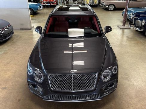 Used 2018 Bentley Bentayga image 7