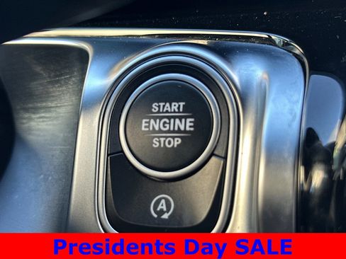 Used 2020 Mercedes-Benz GLB 250 4MATIC image 23