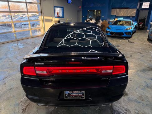 Used 2014 Dodge Charger SXT image 11