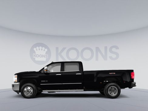 Used 2021 Chevrolet Silverado 3500 LTZ w/ LTZ Plus Package AWD/4WD image 2
