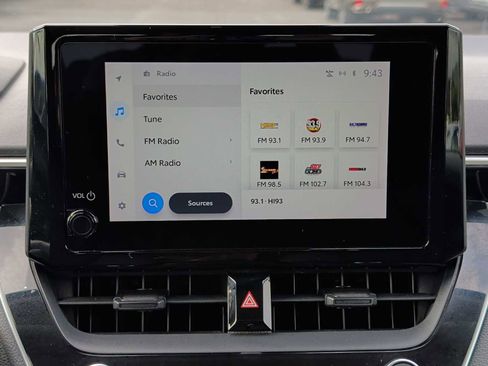 Used 2023 Toyota Corolla LE image 12