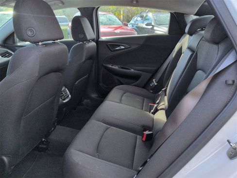 Used 2025 Chevrolet Malibu LT image 19
