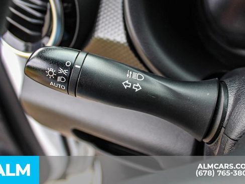 Used 2023 Nissan Kicks SV FWD image 28