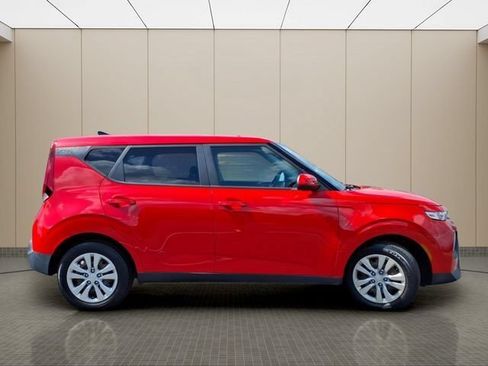Used 2021 Kia Soul LX FWD image 5