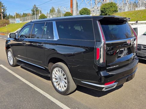Used 2022 Cadillac Escalade ESV Luxury image 5