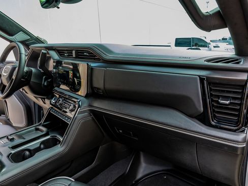 Used 2026 GMC Sierra 2500 AT4X image 18