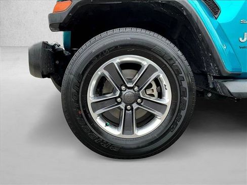 Used 2020 Jeep Wrangler Unlimited Sahara image 10