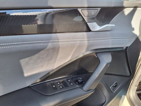 New 2026 Volkswagen Tiguan SE R-Line image 13