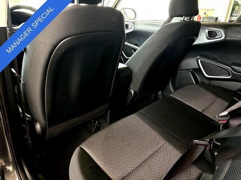 Used 2024 Kia Soul LX w/ Option Group 015 FWD image 18