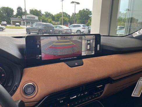 Certified 2025 MAZDA CX-70 3.3 Turbo S w/ Premium Plus image 31