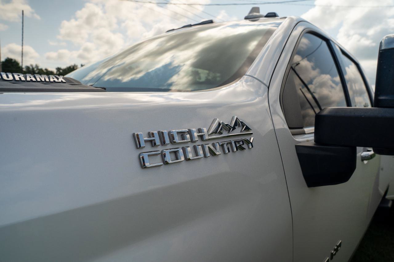Used 2022 Chevrolet Silverado 3500 High Country w/ Safety Package II AWD/4WD image 12