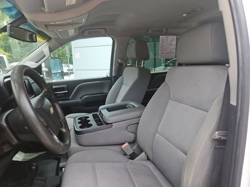 Used 2018 Chevrolet Silverado 1500 W/T w/ Special Service Package AWD/4WD image 11