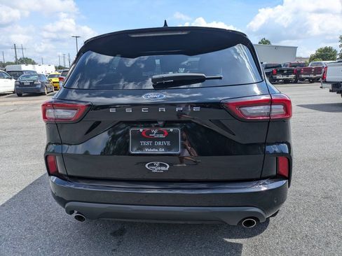 Used 2024 Ford Escape ST-Line w/ Tech Pack #1 FWD image 5