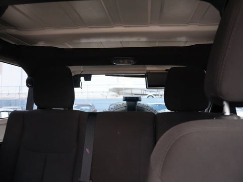Used 2017 Jeep Wrangler Unlimited Sport w/ Connectivity Group AWD/4WD image 20