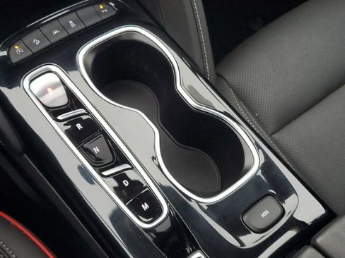 Certified 2023 Buick Envision Essence w/ Sport Touring Package image 29