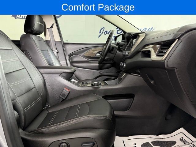 Used 2023 GMC Terrain Denali w/ Denali Premium Package AWD/4WD image 17
