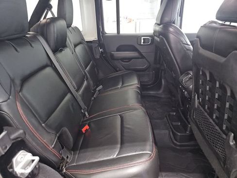 Used 2018 Jeep Wrangler Unlimited Rubicon AWD/4WD image 32