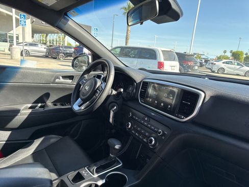 Certified 2021 Kia Sportage S FWD image 24