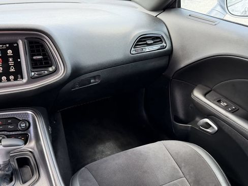 Used 2016 Dodge Challenger R/T Scat Pack RWD image 15