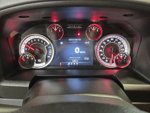 Used 2017 RAM 1500 Classic SLT w/ SLT Plus D￩cor Group AWD/4WD image 22