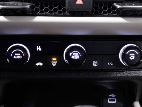 Certified 2024 Honda HR-V LX image 29