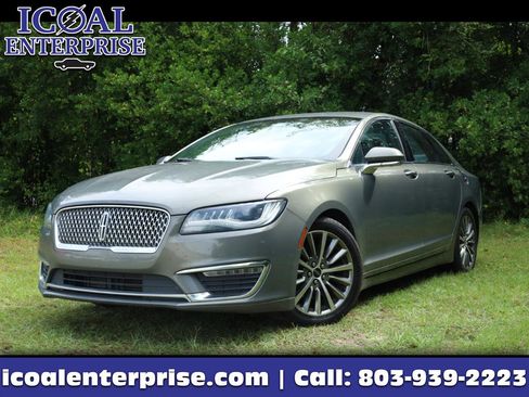 Used 2017 Lincoln MKZ Premiere image 1