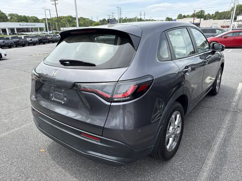 Used 2023 Honda HR-V LX image 11