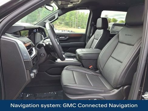 Used 2025 GMC Yukon Denali AWD/4WD image 2