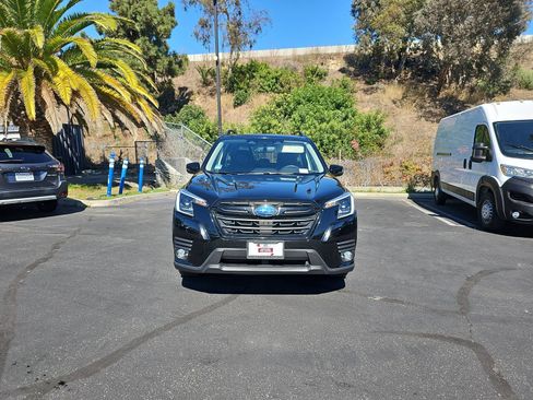 Used 2024 Subaru Forester Limited w/ Convenience Package AWD/4WD image 2