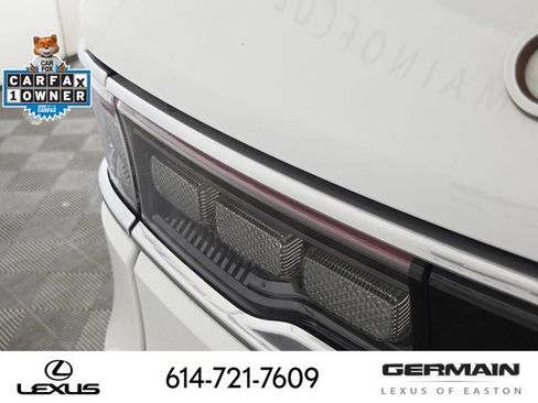 Used 2023 Jeep Grand Wagoneer Series III w/ HD Trailer Tow Package AWD/4WD image 17