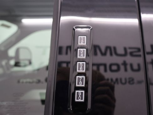 Used 2021 Ford F350 Lariat AWD/4WD image 41