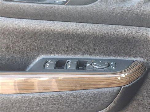 Used 2022 GMC Acadia SLE w/ Driver Convenience Package image 24