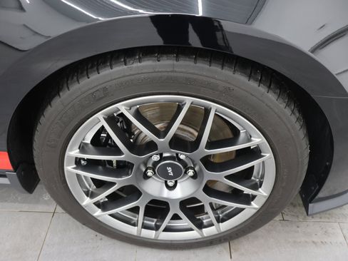 Used 2011 Ford Mustang Shelby GT500 w/ SVT Performance Pkg RWD image 3
