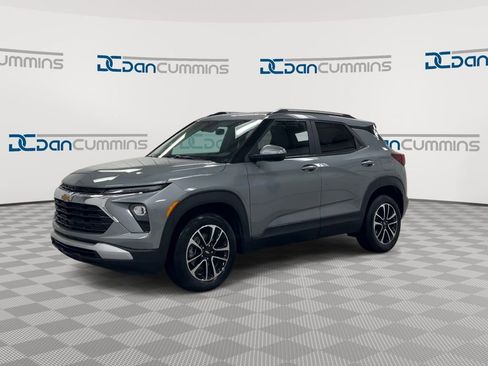 Used 2025 Chevrolet TrailBlazer LT image 4