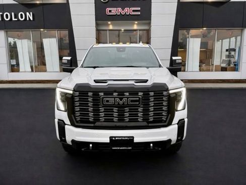 Used 2025 GMC Sierra 2500 Denali Ultimate image 4