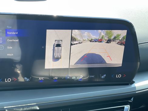 New 2025 Chevrolet Traverse LT w/ Enhanced Driving Package image 51