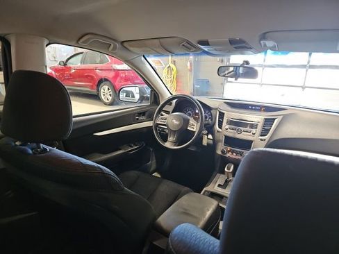 Used 2012 Subaru Outback 2.5i AWD/4WD image 24