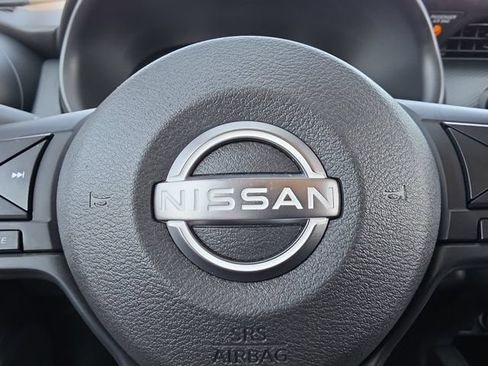 Used 2025 Nissan Kicks Play S FWD image 5