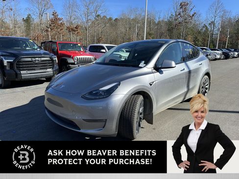 Used 2025 Tesla Model Y Long Range image 1