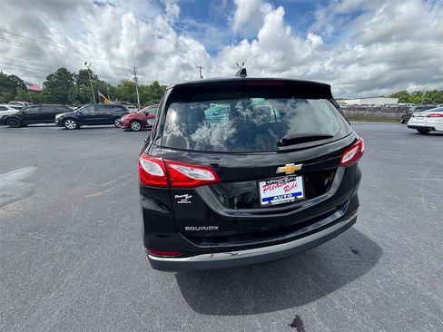 Used 2018 Chevrolet Equinox LS image 4