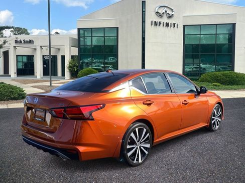 Used 2020 Nissan Altima 2.5 SR w/ Premium Package image 6