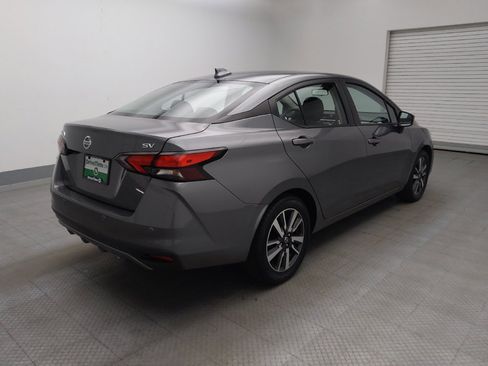 Used 2021 Nissan Versa SV FWD image 9