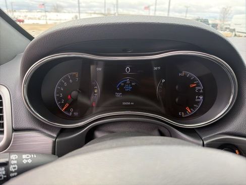 Certified 2021 Jeep Grand Cherokee Laredo X image 10