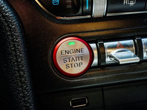 Used 2019 Ford Mustang GT Premium w/ GT Performance Package RWD image 21