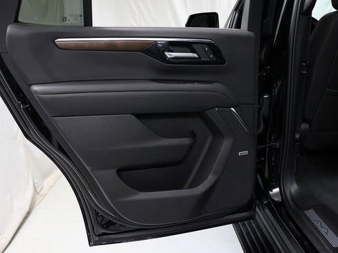 Used 2025 Chevrolet Tahoe High Country AWD/4WD image 30