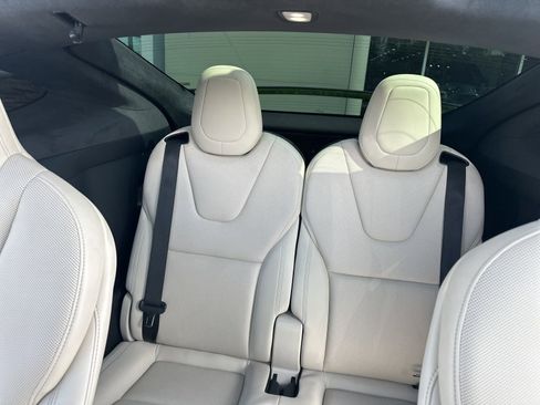 Used 2023 Tesla Model X image 17