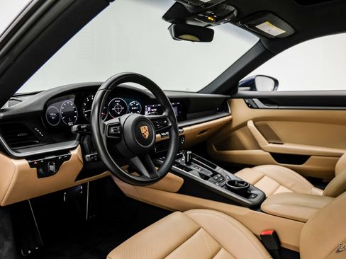 Used 2020 Porsche 911 Carrera RWD image 33