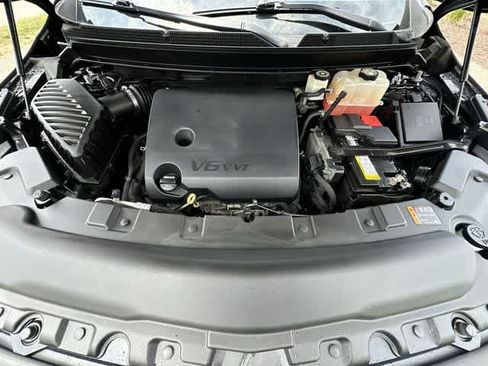 Used 2020 Buick Enclave Essence AWD/4WD image 29