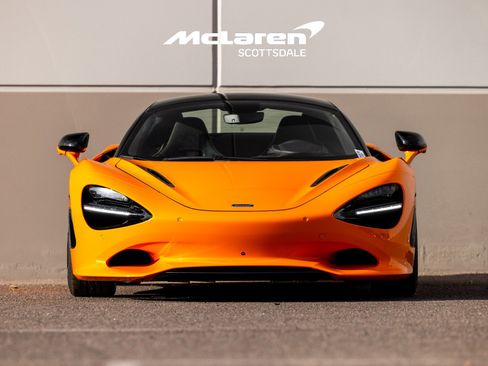 Used 2024 McLaren 750S Spider RWD image 14